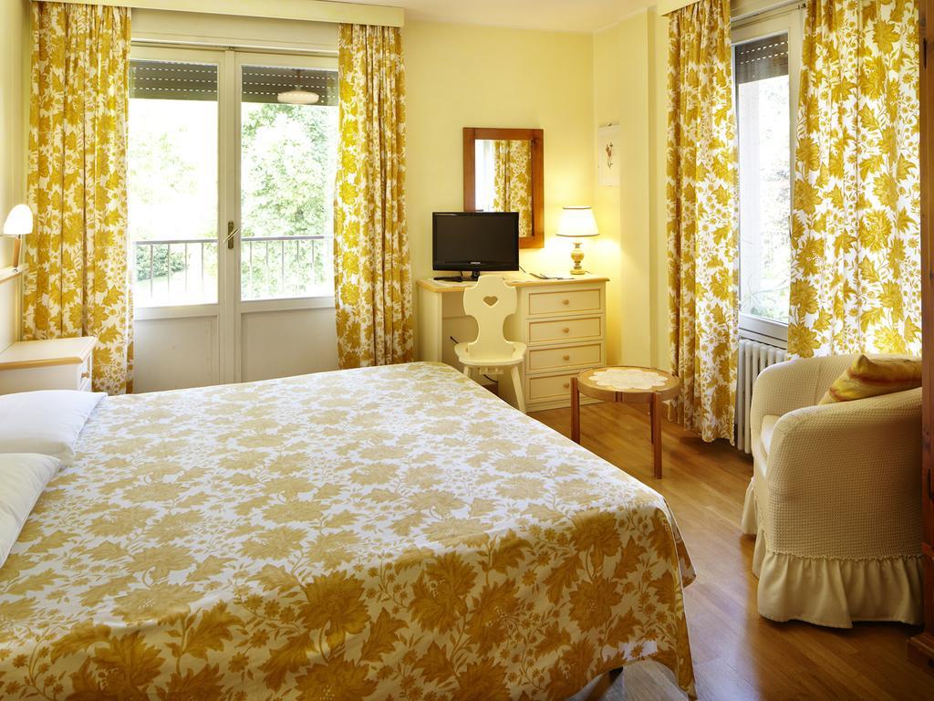 Albergo Milano Snc Lanzo dʼIntelvi Quarto foto
